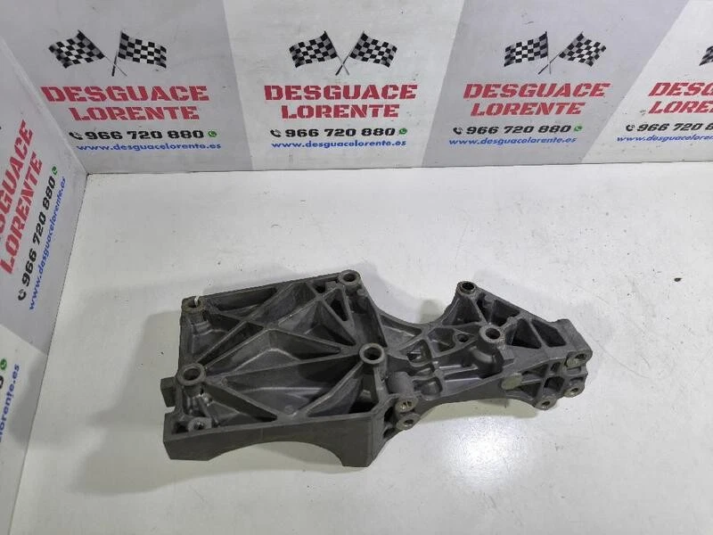 038903143 alternator mounting bracket for SEAT LEON (1P1) 2005 296862 Foto 2 de 2