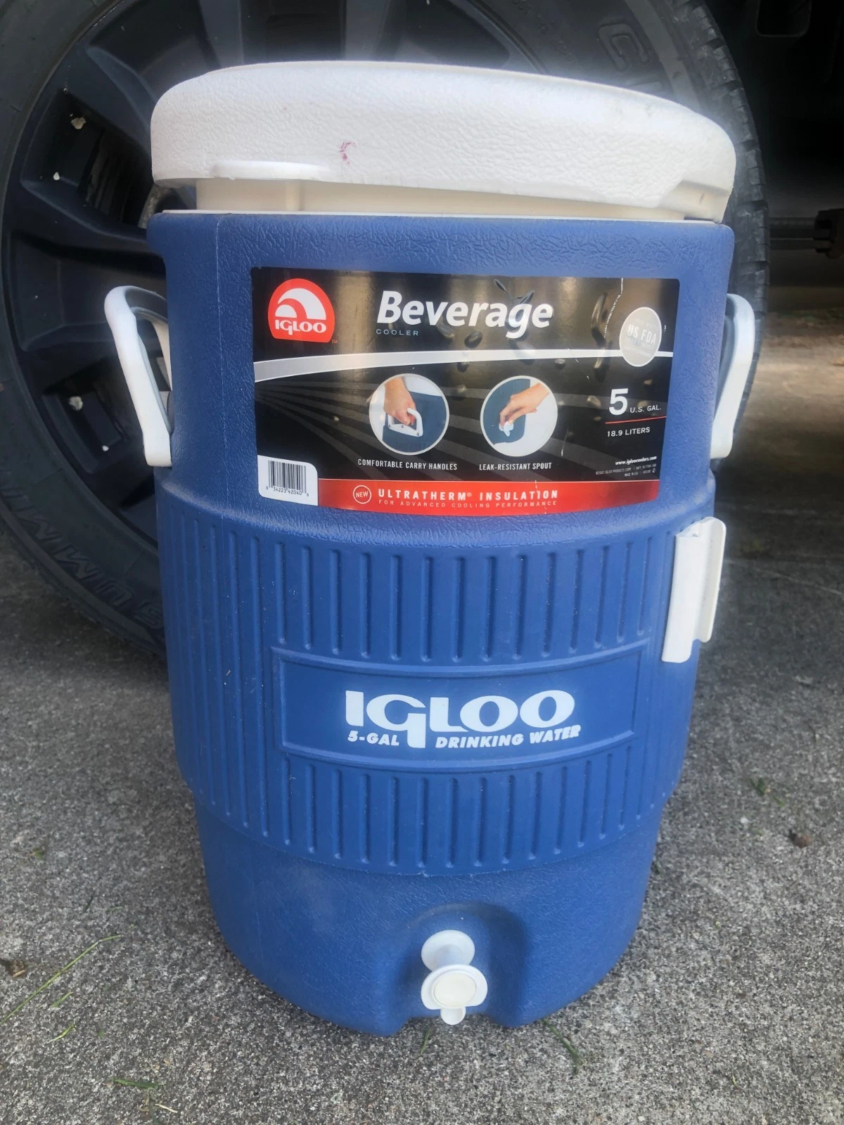 IGLOO 5 GALLON DRINKING WATER BEVERAGE COOLER WITH PUSH BUTTON TAP BLUE & WHITE
Opens in a new windo
