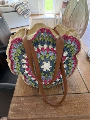 Neuwertige Tasche Beach Boho Ibiza Bast Impressionen Kult BAG Häkelmuster Feen