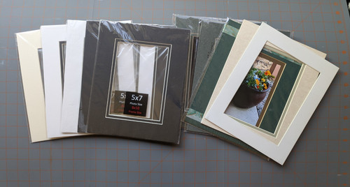 Lot of 10 Photo Mats – 5x7 Opening, Fits 8x10 Frame – Mixed Colors – 5 New, 5 Us