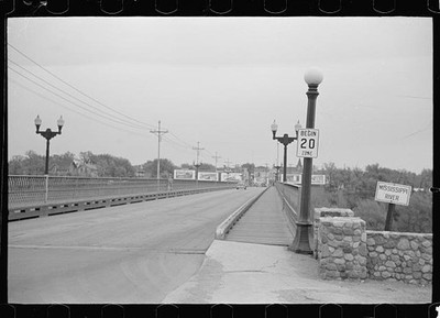 Photo:La Crosse Wisconsin 1939 Mississippi River waterfront bridge FSA