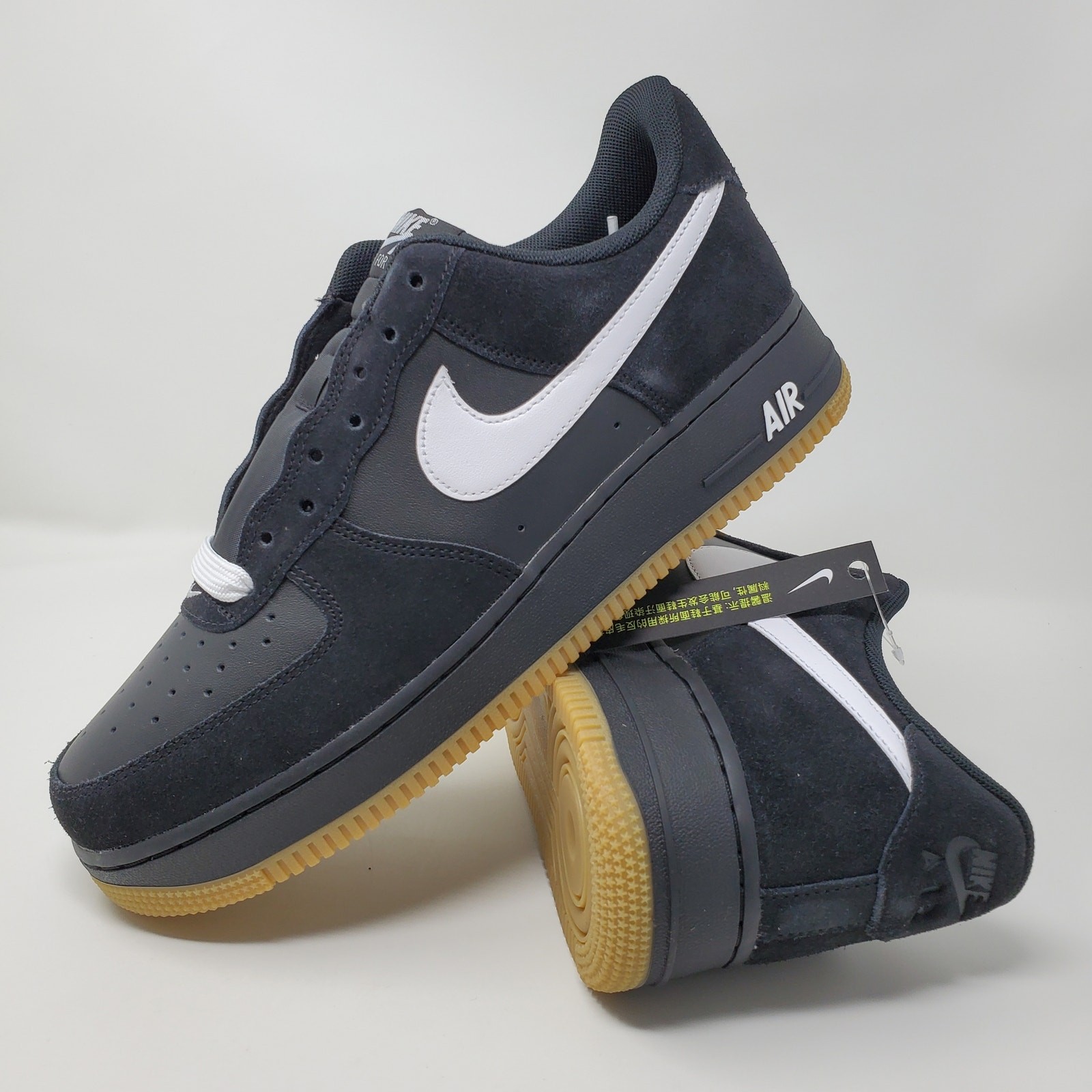 Nike Air Force 1 '07 LV8 Black White Gum IB6388-001 Men's Size 10