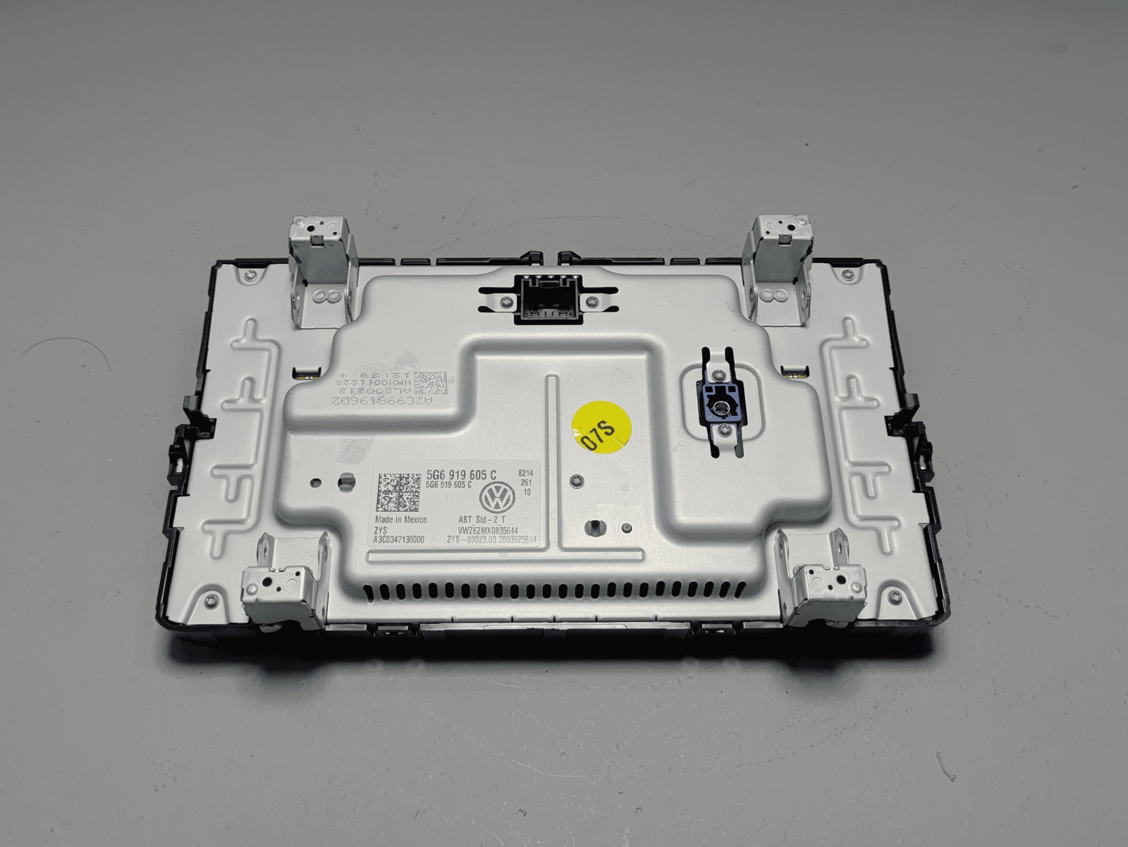 2018-2023 VOLKSWAGEN ATLAS DASBOARD DISPLAY UNIT AUDIO MEDIA RADIO RECEIVER OEM