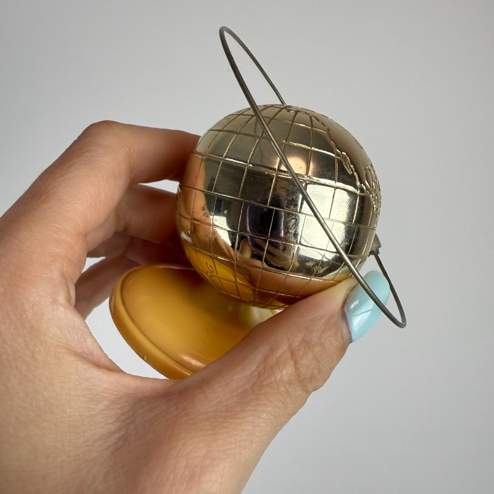 VINTAGE ROCKET SPUTNIK GLOBE VOSTOK RUSSIAN SPACE PROGRAM 3 SOUVENIRS USSR CCCP