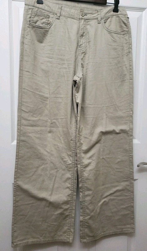 H &M Divided Womens Size 8 (40) Wide Leg 100% Cotton Pants Light Olive Green