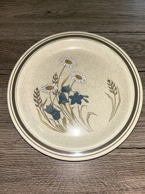 Royal Doulton Hill Top Dinner Plates Set of 7 and Cereal Bowls Set of 3
