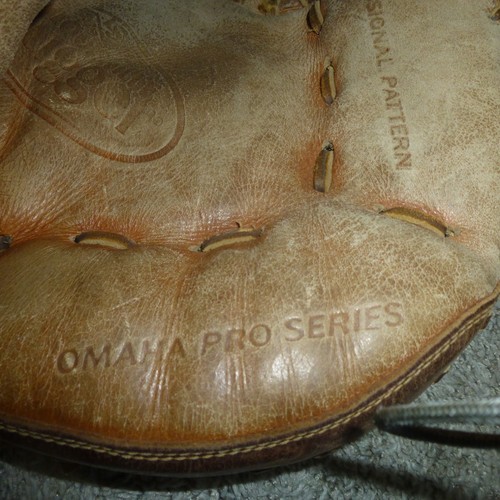 Vintage Louisville Slugger Omaha Pro Series OP14-BN Catchers Mitt 12" - Picture 13 of 17
