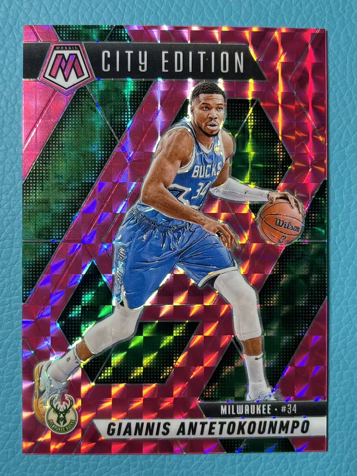 Giannis Antetokounmpo 2024-25 Panini Mosaic 071/175 Pink City Edition #282