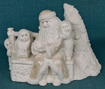 Snowbabies Style Touch of White Winter Santa w/ 3 Babies & 4 Creatures 8'' Wide