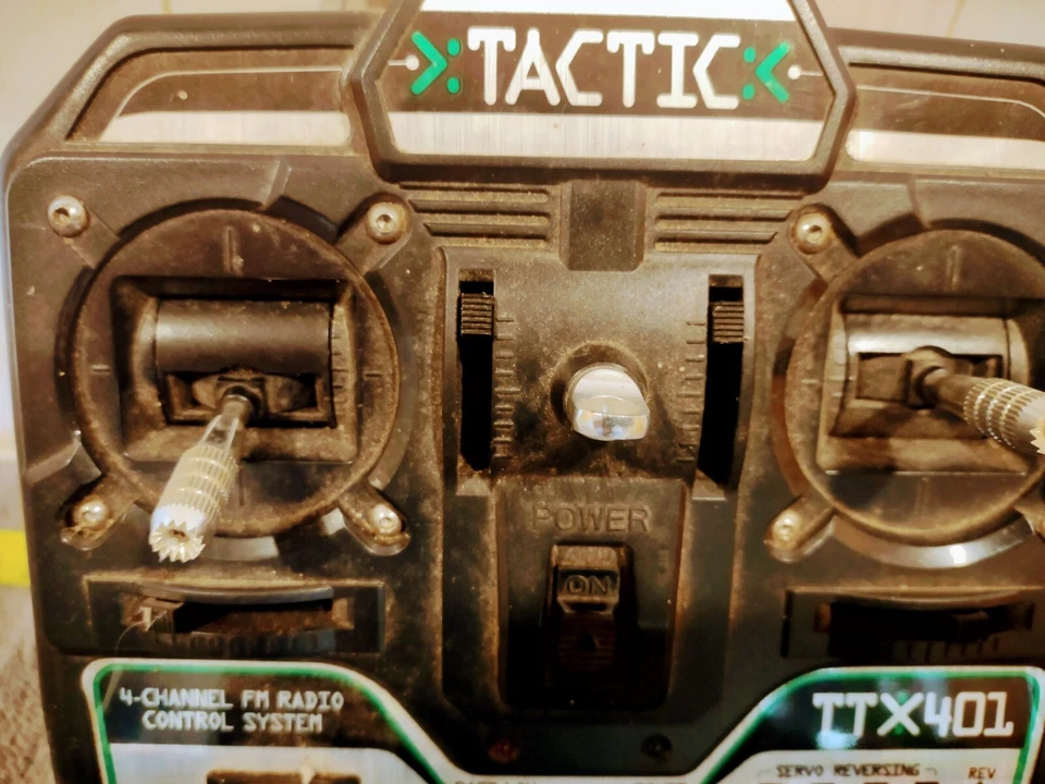 Transmisor de radio Heli-Max 4 canales 72,590 Mhz control remoto 40 sin probar Foto 3 de 4