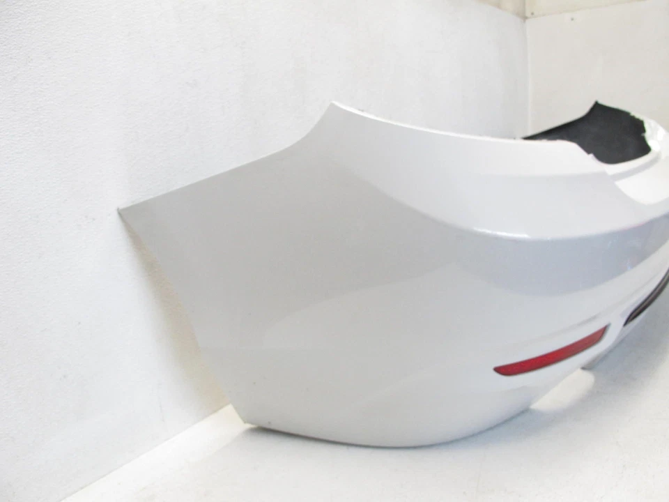 💚 Cubierta de parachoques trasero BMW 228i F22 2014-2016 (blanco 300) SIN ENVÍO Foto 2 de 4