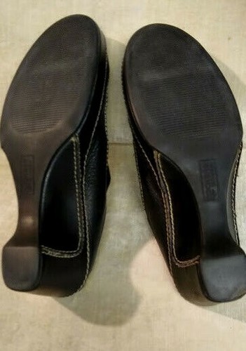 Docker Black Leather Slip On 2 1/2 Inch Heel, 7.5 Medium - Picture 7 of 8