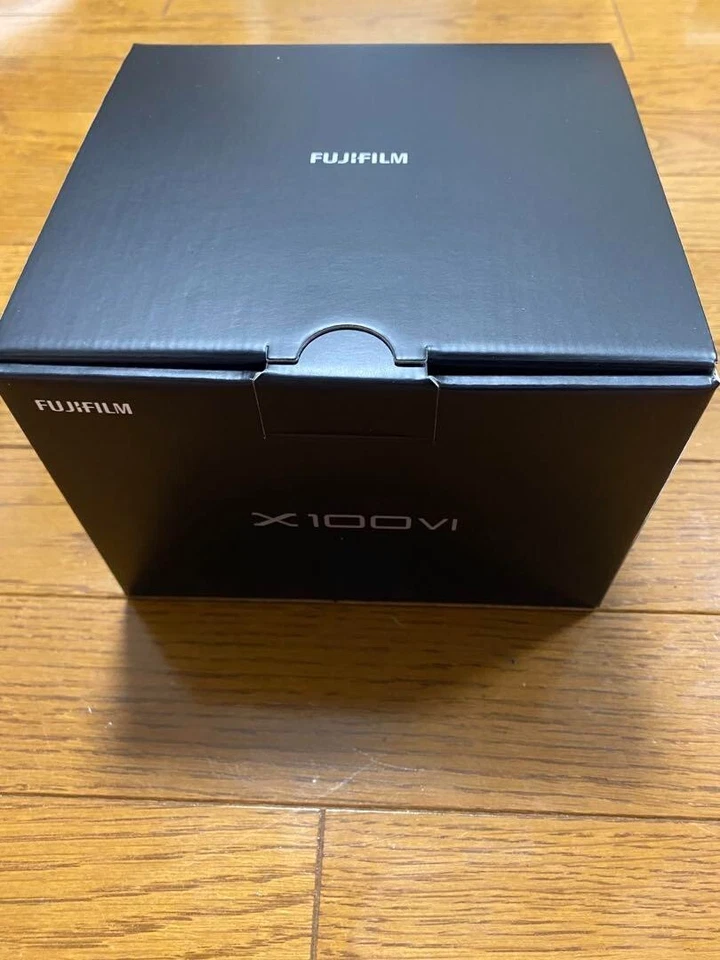 Fujifilm X100VI Mirrorless Digital Camera - Black -Never used - Image 2 of 2