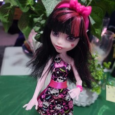 Monster High DMD47 Draculaura Doll mattel 2015 dress headband bracelet clothes