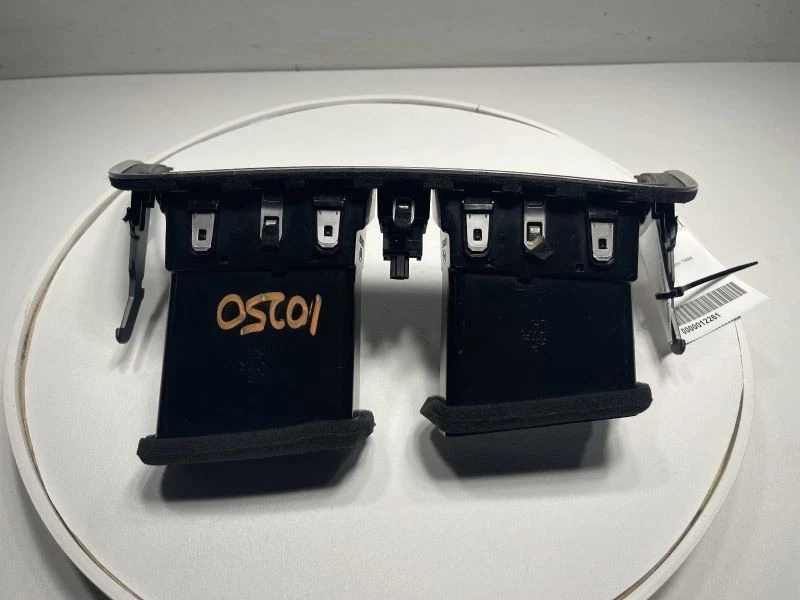 CENTRO EN SALPICADERO VENTILACIONES CON MOLDURA BAZEL SE ADAPTA A NISSAN MAXIMA 38996 2016 Foto 3 de 4