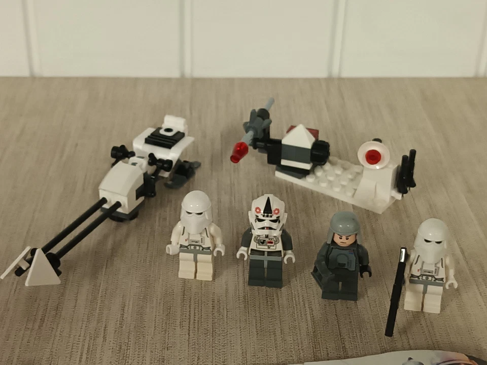 LEGO Star Wars 8084 Snowtrooper Battle Pack, photo 3 sur 4