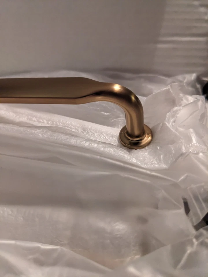 Paquete de 10 tiradores de cajón Asidrama de bronce champán de 7,5" Foto 2 de 4