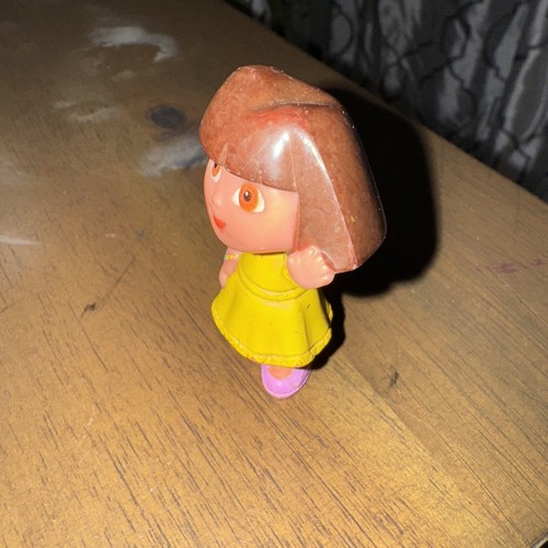 Dora l'esploratrice vestito giallo sventolante minifigure Mattel 2 in@ - Foto 2 di 6