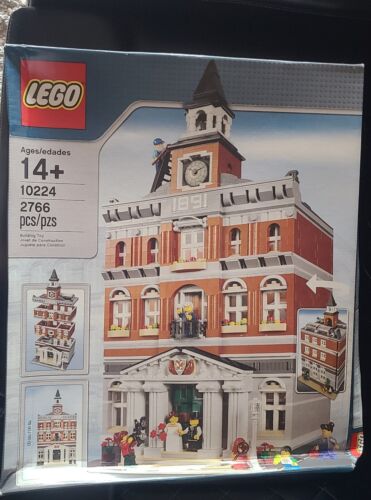 LEGO Creator Expert Town Hall (10224) Modular New Rare Retired