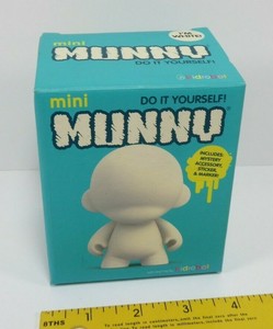 mini munny