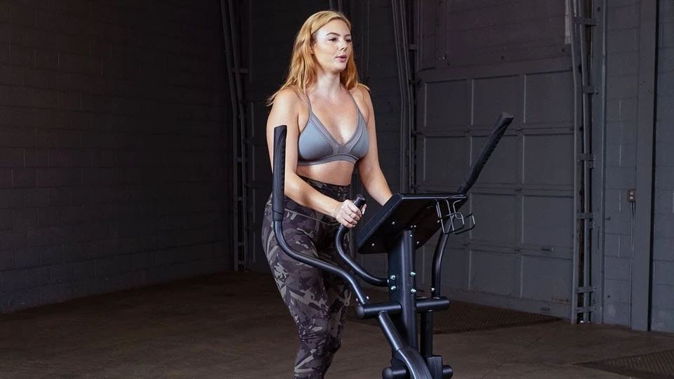 Body-Solid Endurance Elliptical FS E300 (New) - Image 2 of 4