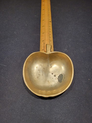 Cenicero vintage de latón macizo con forma de manzana - Imagen 2 de 8