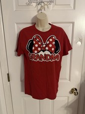 Hermosa camiseta roja de abuela de Disney para mujer talla pequeña
