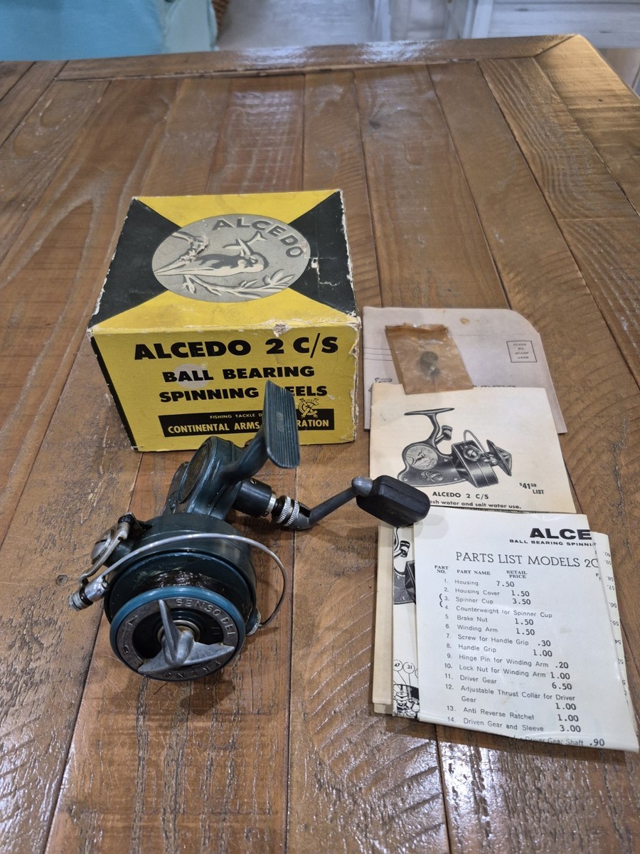 Vintage ALCEDO 2 C/S Fishing Reel. Made in Italy. w/Original Box