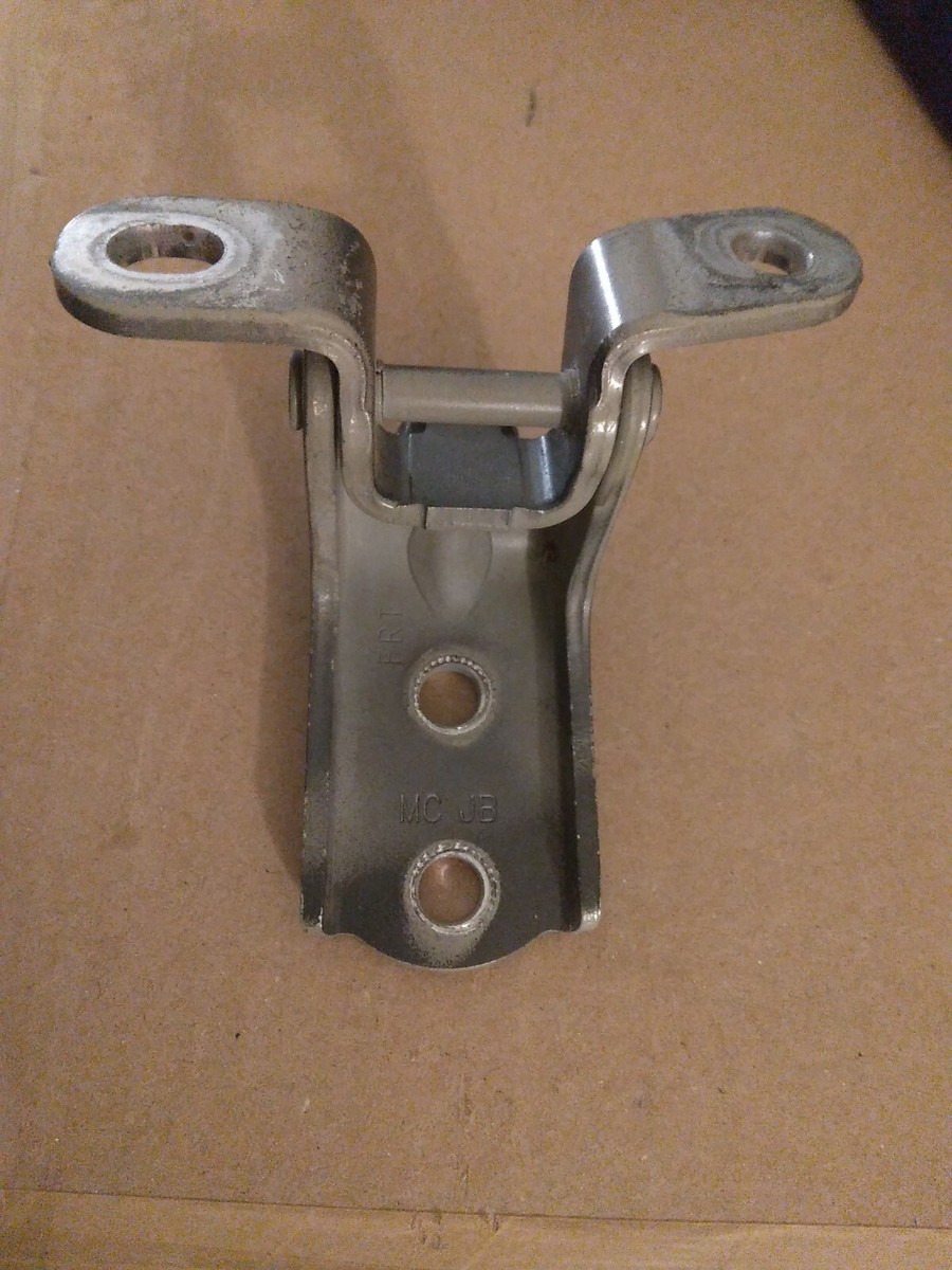 2011 Hyundai Santa Fe Front Passenger Side Door Hinge/ Part 