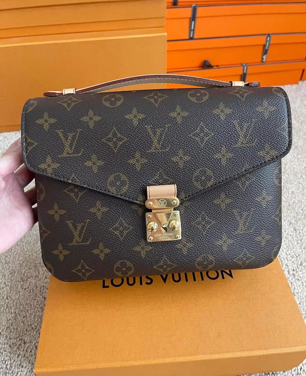 Louis Vuitton Monogram Pochette Metis