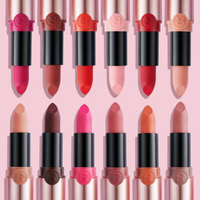 BARRA DE LABIOS POWDER MATTE LIPSTICK DE MAKEUP REVOLUTION