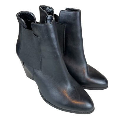 Me Too Colt Chelsea Boots Women M Black Leather Ankle Booties Slip On 