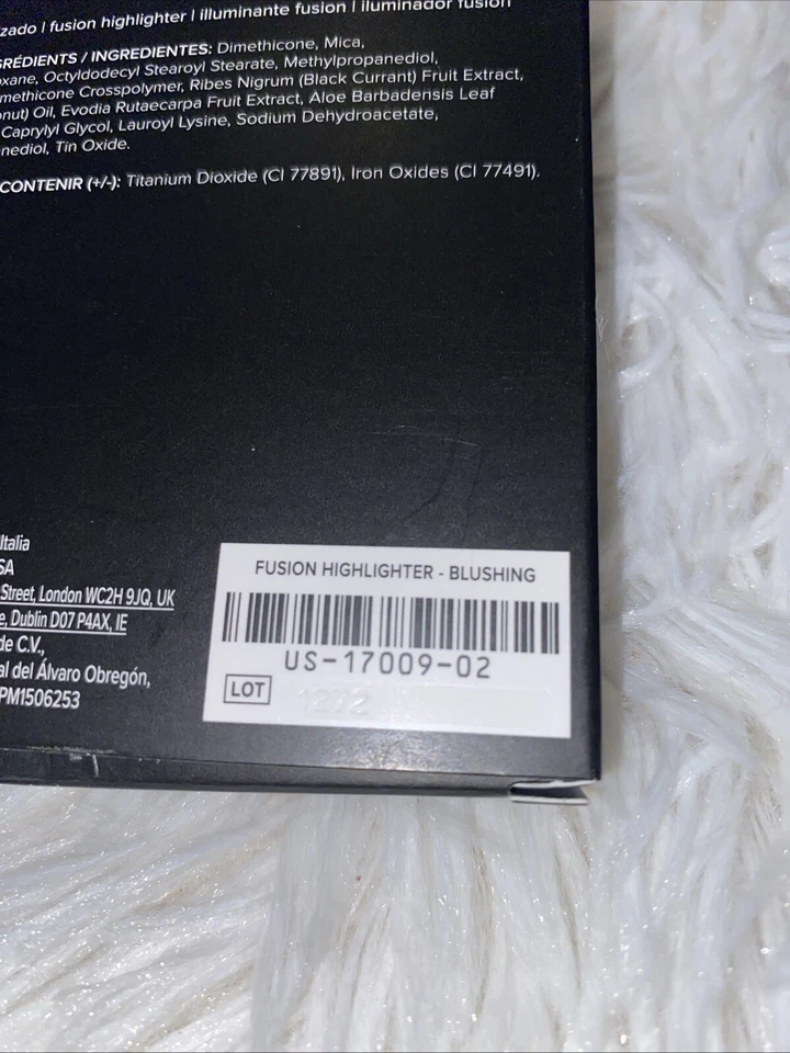 YOUNIQUE ~ ILUMINADOR FUSIÓN TÁCTIL ~ RUBOR ~ 0,31 OZ Foto 2 de 4