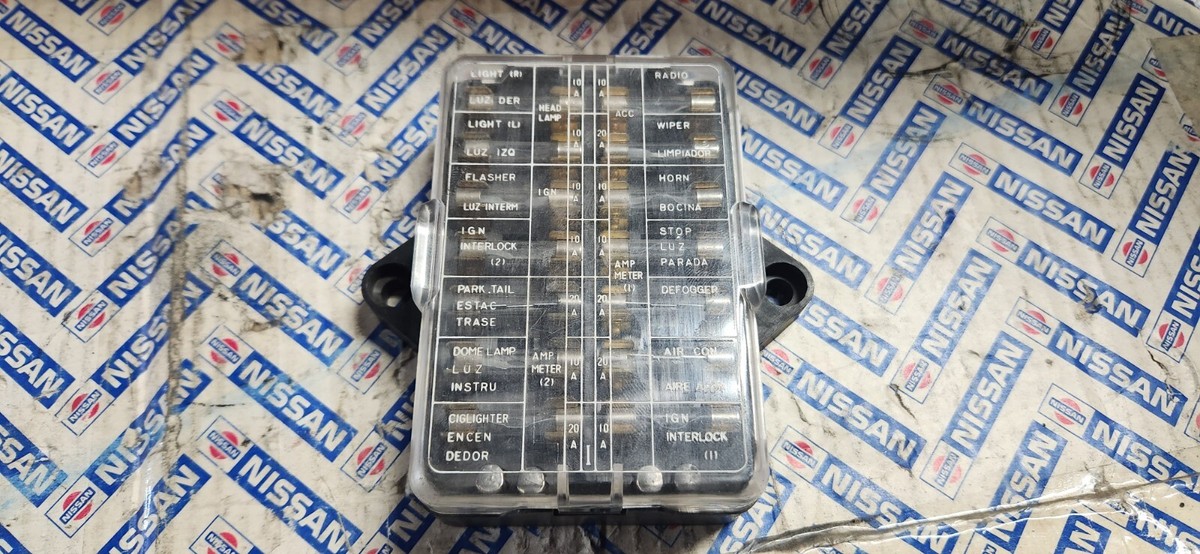 Datsun 10.73- 11.74 260z NOS Fuse Box w/ Lid 25410- N3600 | eBay