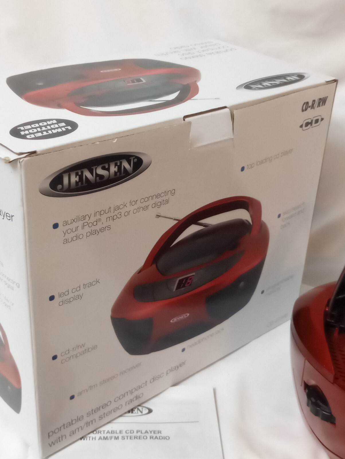 Jensen CD AM/FM Radio Boombox Red /Black CD-475 RB Limited Edition Model