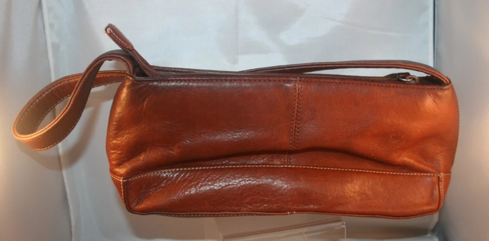 KENNETH COLE REACTION 小号皮革单肩包挎包手提包 - 二手 — 第 3/4 张图片