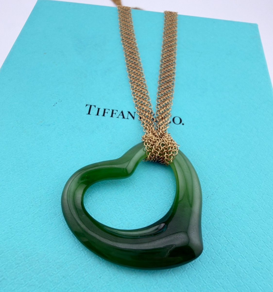 Tiffanyバラ　eco Tiffany & Co. Elsa Peretti 35mm Green Jade Open Heart 18k Mesh