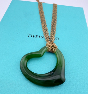 Tiffany & Co. Elsa Peretti ネックレス チェーン Tiffany & Co. Elsa Peretti 35mm Green Jade Open Heart 18k Mesh