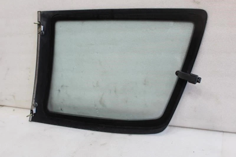Mazda MPV 1992 furgoneta lado del conductor izquierdo cuarto trasero ventana de cristal Foto 4 de 4