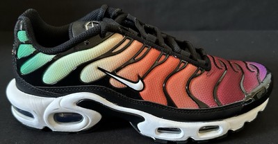 Nike Air Max Plus Black Viotech Team Rainbow  Women Sz 7 New Rare DZ3670-001