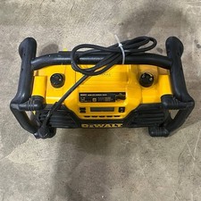 Dewalt DC012 Work Site Radio Charger 18V 3-Outlet W/ Battery DC9096 TESTED