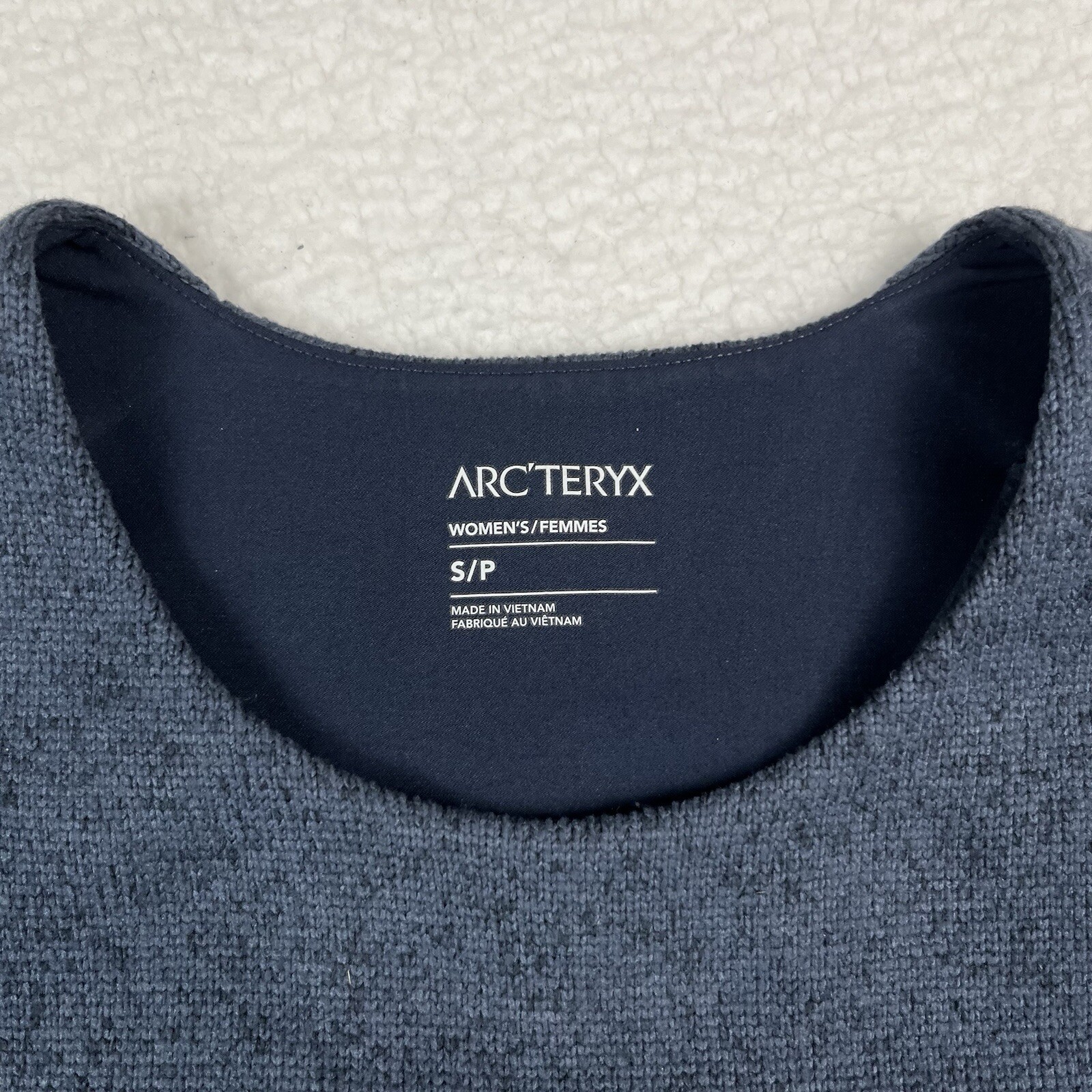 Arc'teryx Covert Sweater Women’s Small Blue Long Sleeve Round Neck Fleece