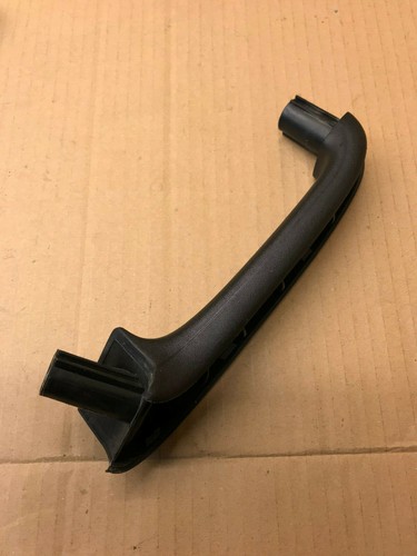 VW PASSAT B3 TÜRHALTEGRIFF HINTEN VORNE RECHTS INNEN 357867180