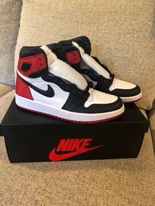 nike air jordan 1 retro high black toe