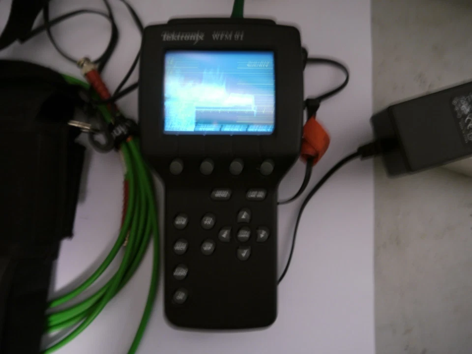 Tektronix WFM91 PAL Waveform Monitor Vectorscope jh - Bild 2 von 4