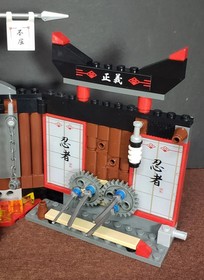 Lego Spinjitzu Dojo 2504 Ninjago Zane Sensei Wu 100% Complete Set Golden Weapons