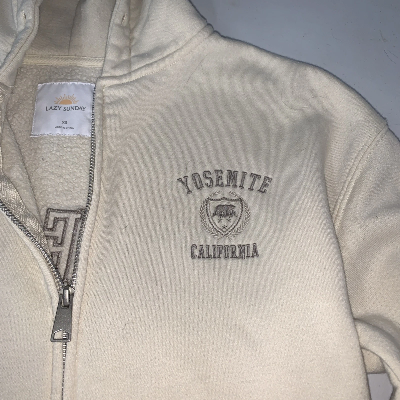 OFF WHITE Felpa donna Lazy Sunday panna con cappuccio ricamata Yosemite California XS full zip