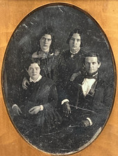 1/2 PLATE DAGUERREOTYPE FAMILY PORTRAIT