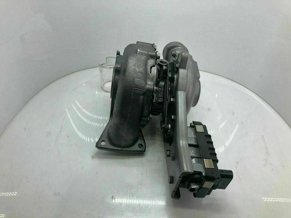 Turbolader Volvo S60 S80 V70 XC90 XC70 2.4 D 5 I5D P2 757779-5 30757080 Ink. El. - Bild 3 von 4