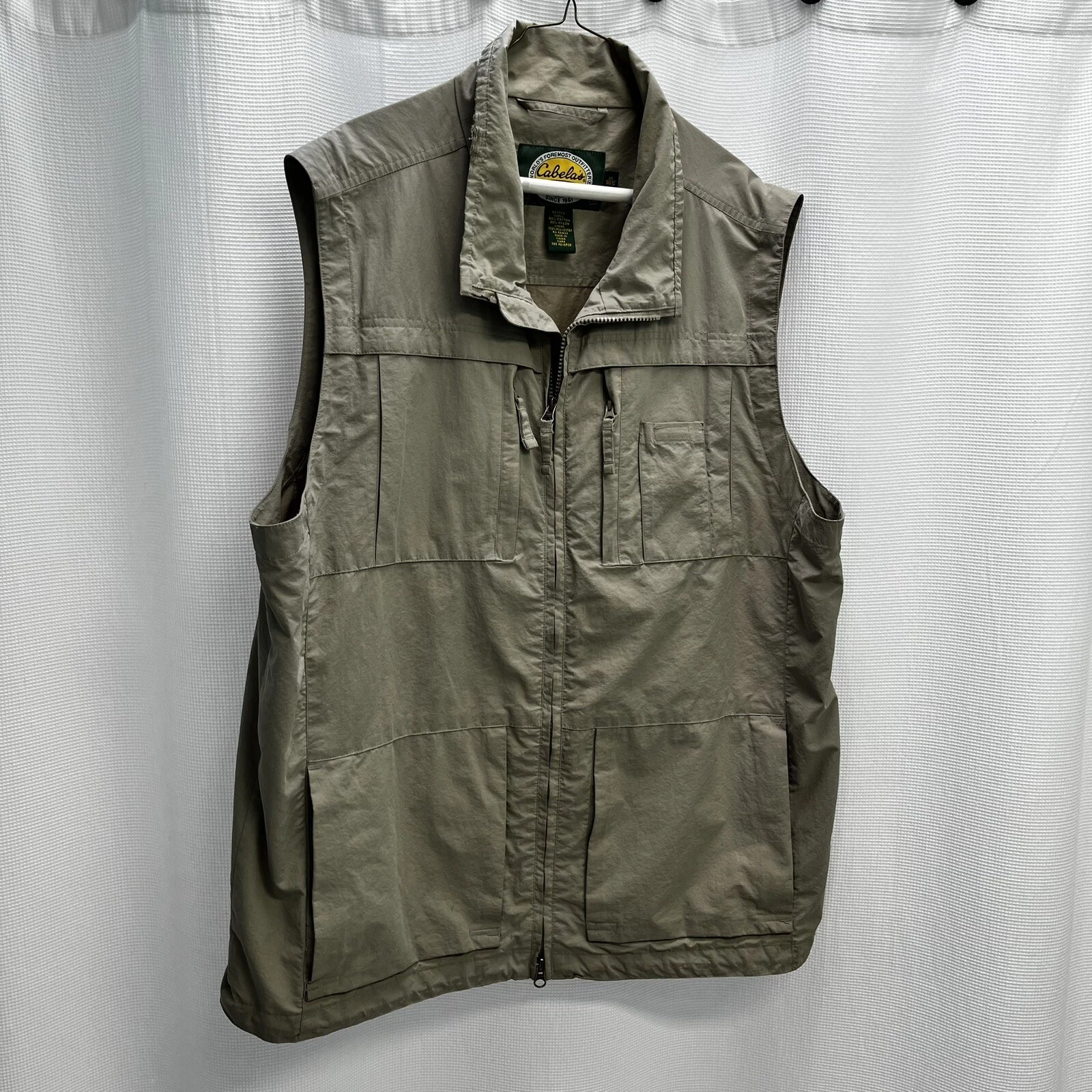 Cabela’s Mens Full Zip Canvas Utility Outdoor Fishing Hunting Vest. XL Classic